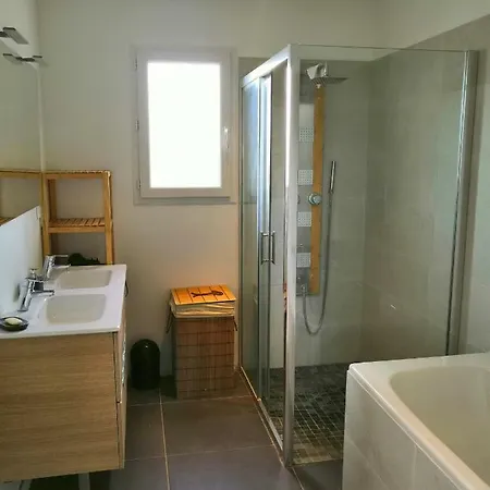 Сasa de vacaciones Maison Avec Vue Nimes-est *